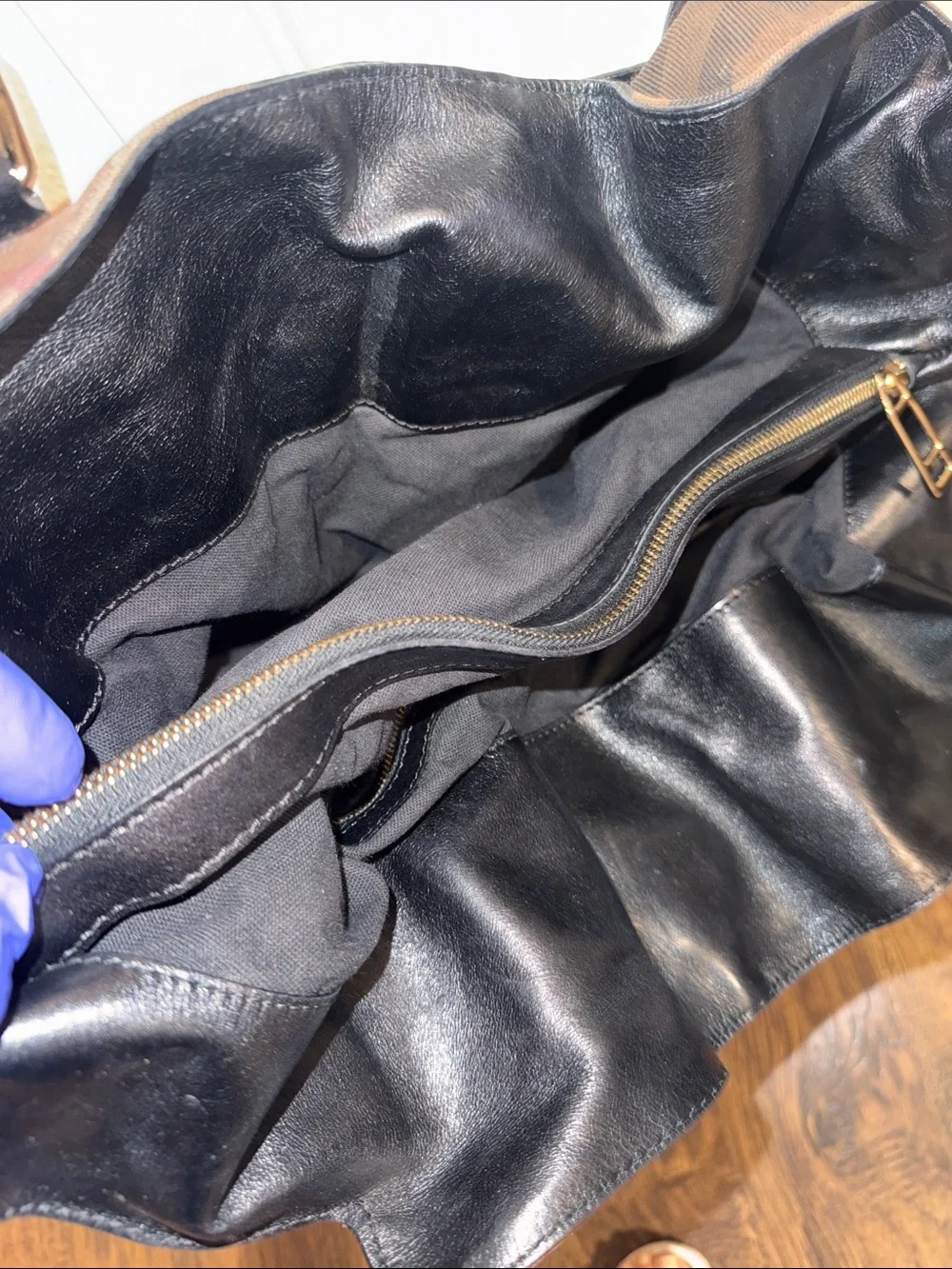Burberry Bag with Black leatherTrim and Gold Chain Accent - Picture 6 of 11